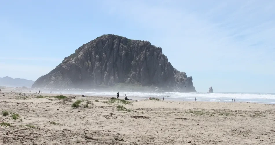 Morro Rock Visitor Guide: History, Scenic Views & Travel Tips